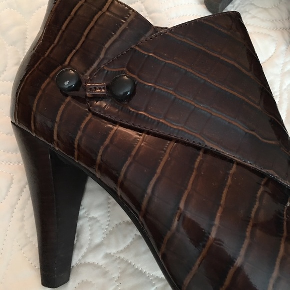Via Spiga Shoes - VIA SPIGA Leather Ankle boots NWOT Size 8